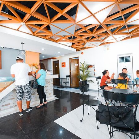 Travelbee Fuente Inn Cebu Bagian luar foto