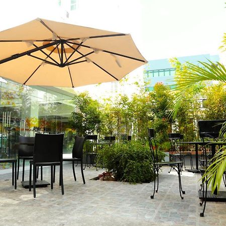Travelbee Fuente Inn Cebu Bagian luar foto