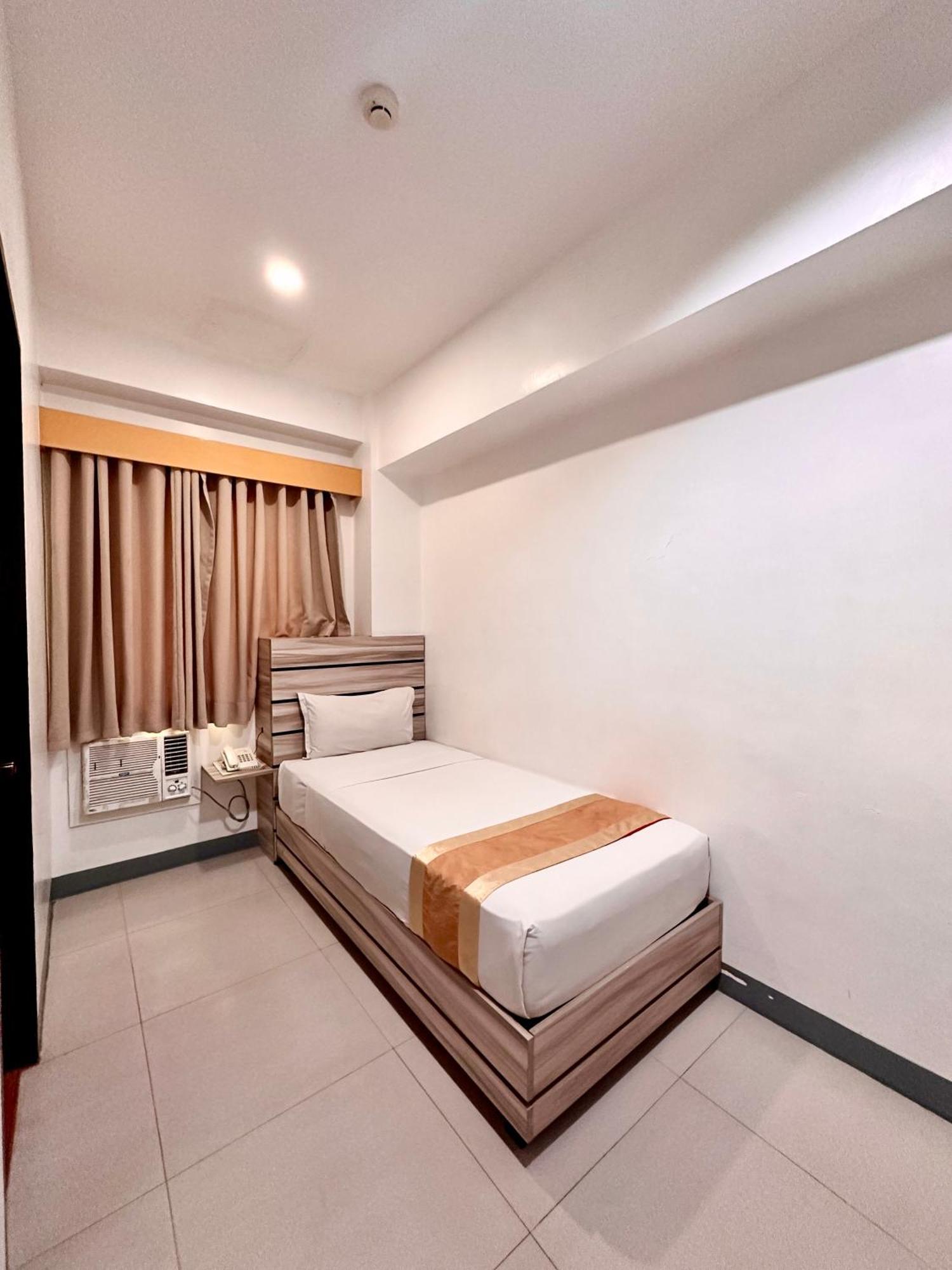 Travelbee Fuente Inn Cebu Bagian luar foto