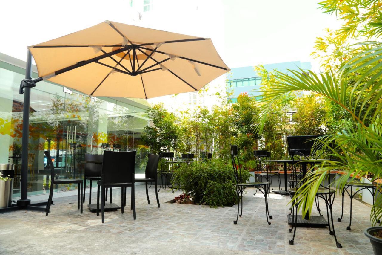 Travelbee Fuente Inn Cebu Bagian luar foto